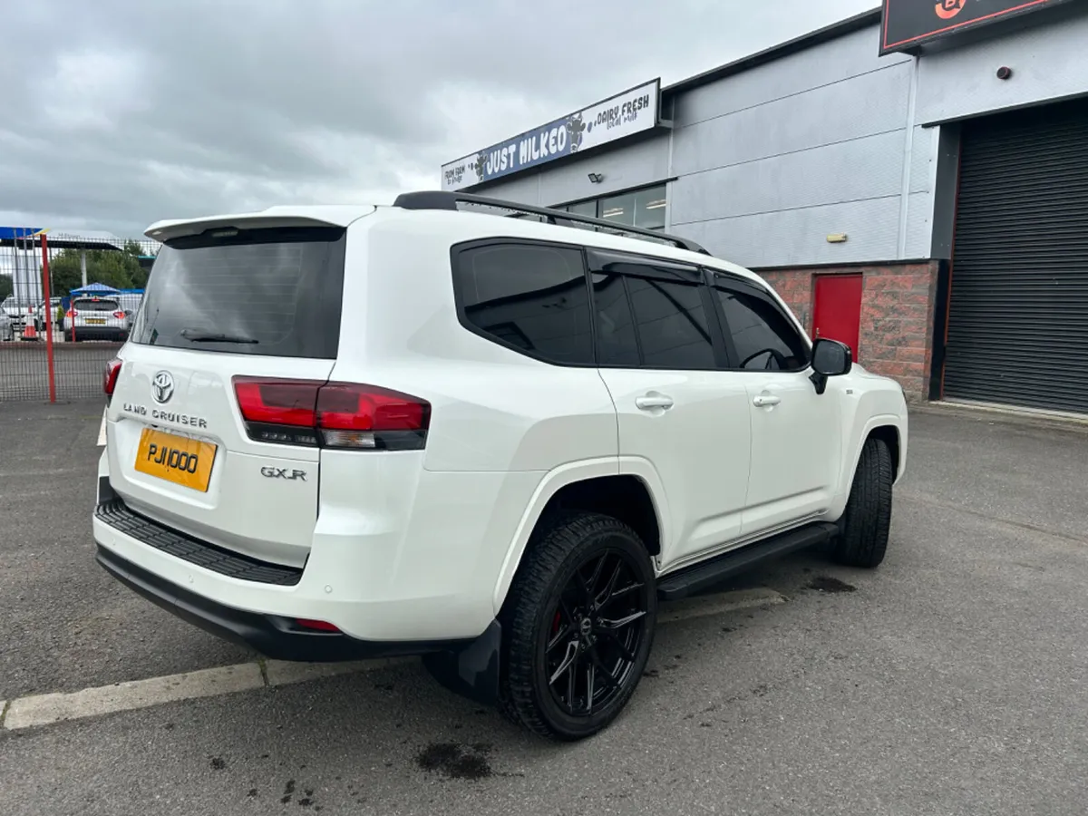 Toyota Land Cruiser 2025 GR sport - Image 2