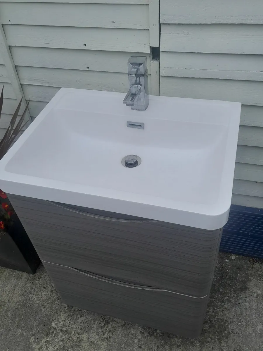Vanity unit 600mm - Image 2