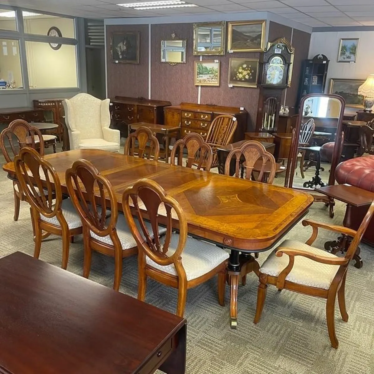 Stunning rosewood inlaid extendable dining table, - Image 2