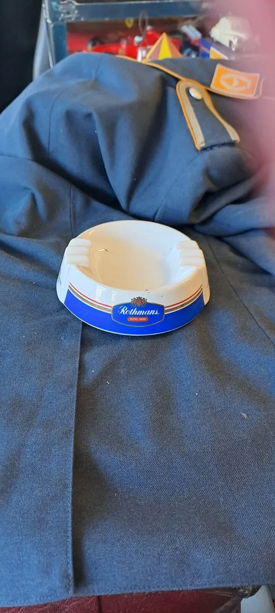 Vintage Rothmans Ashtray - Image 1
