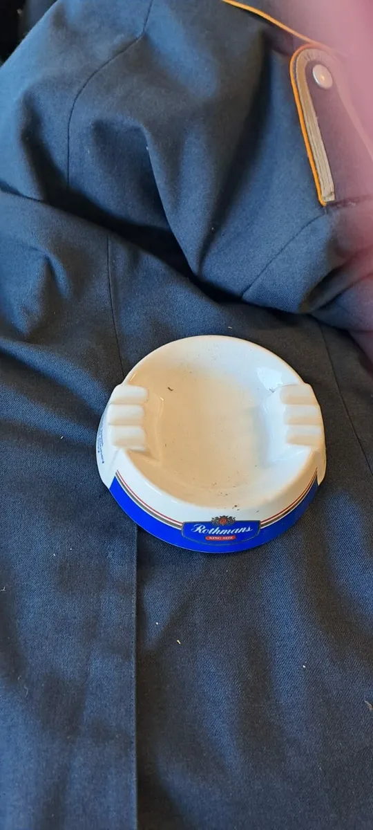 Vintage Rothmans Ashtray - Image 2