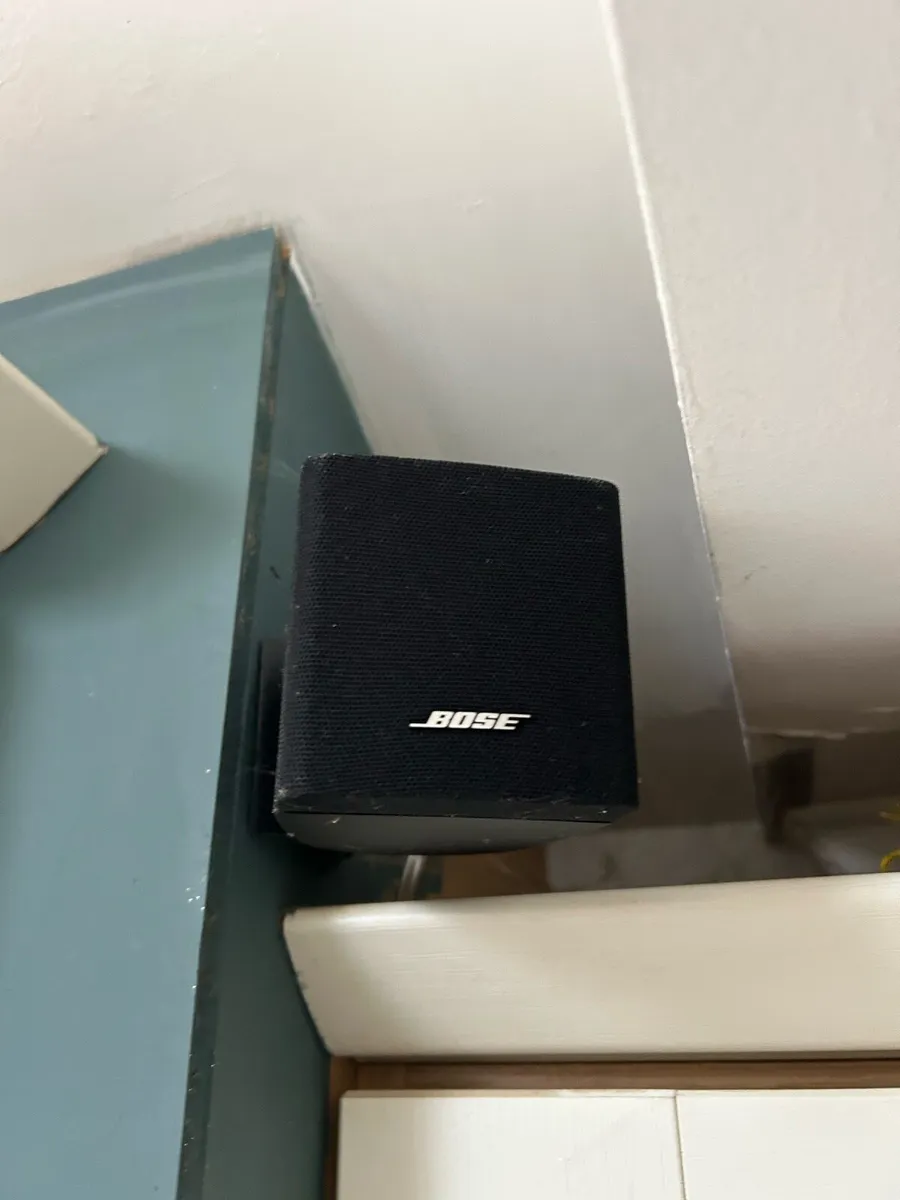 Bose Sub and 4 speakers - Image 4