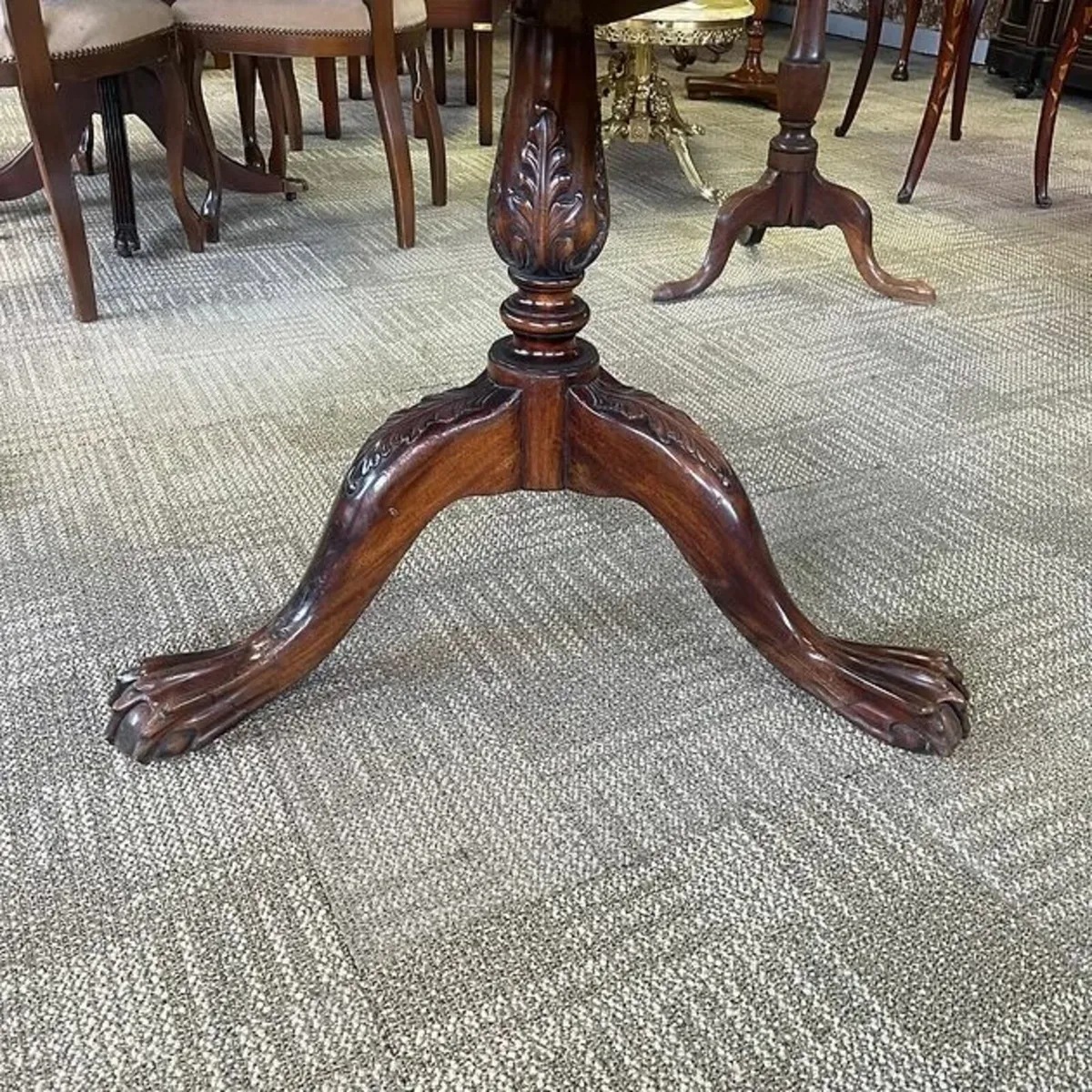 Victorian quality inlaid walnut round centre hall - Image 2