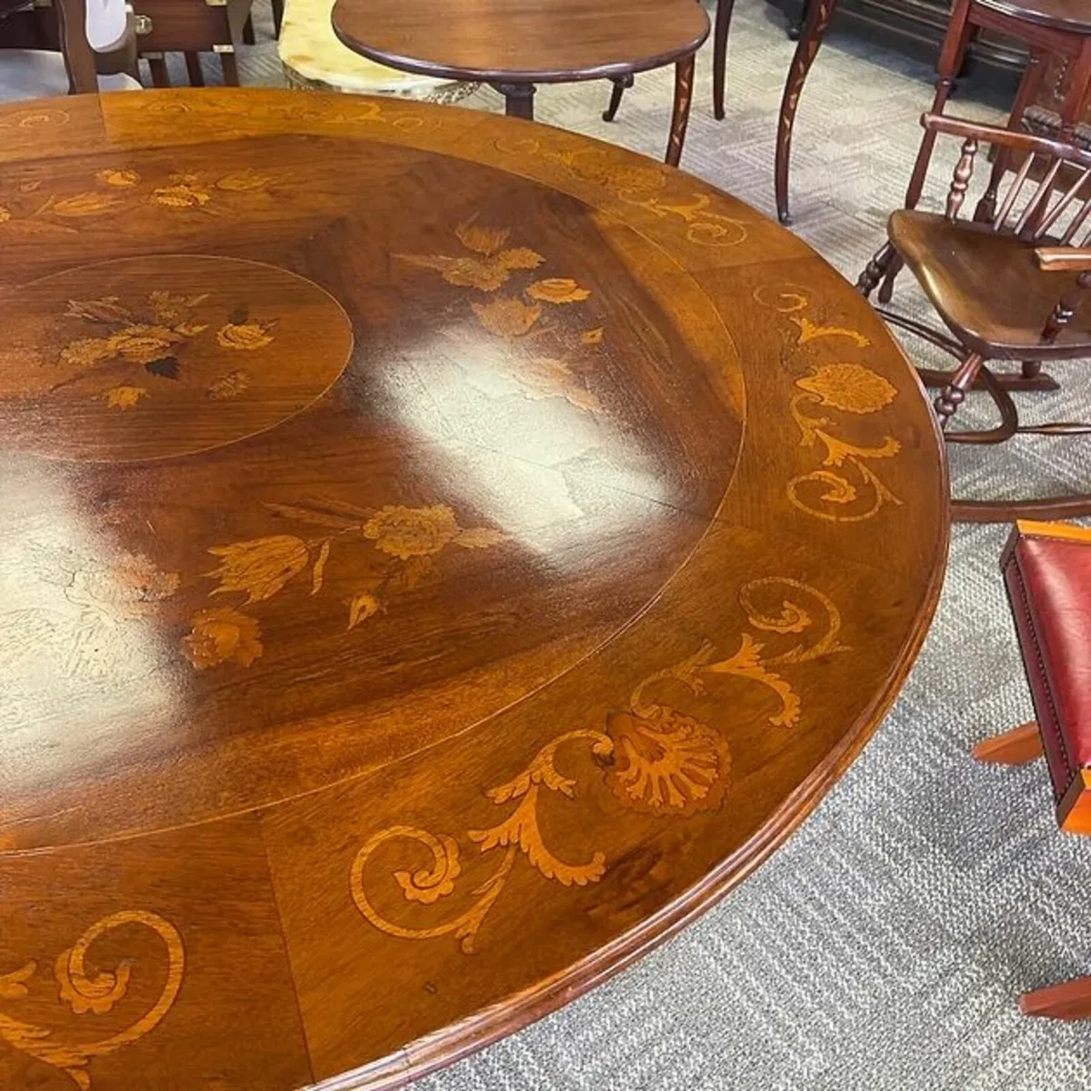Victorian quality inlaid walnut round centre hall - Image 3