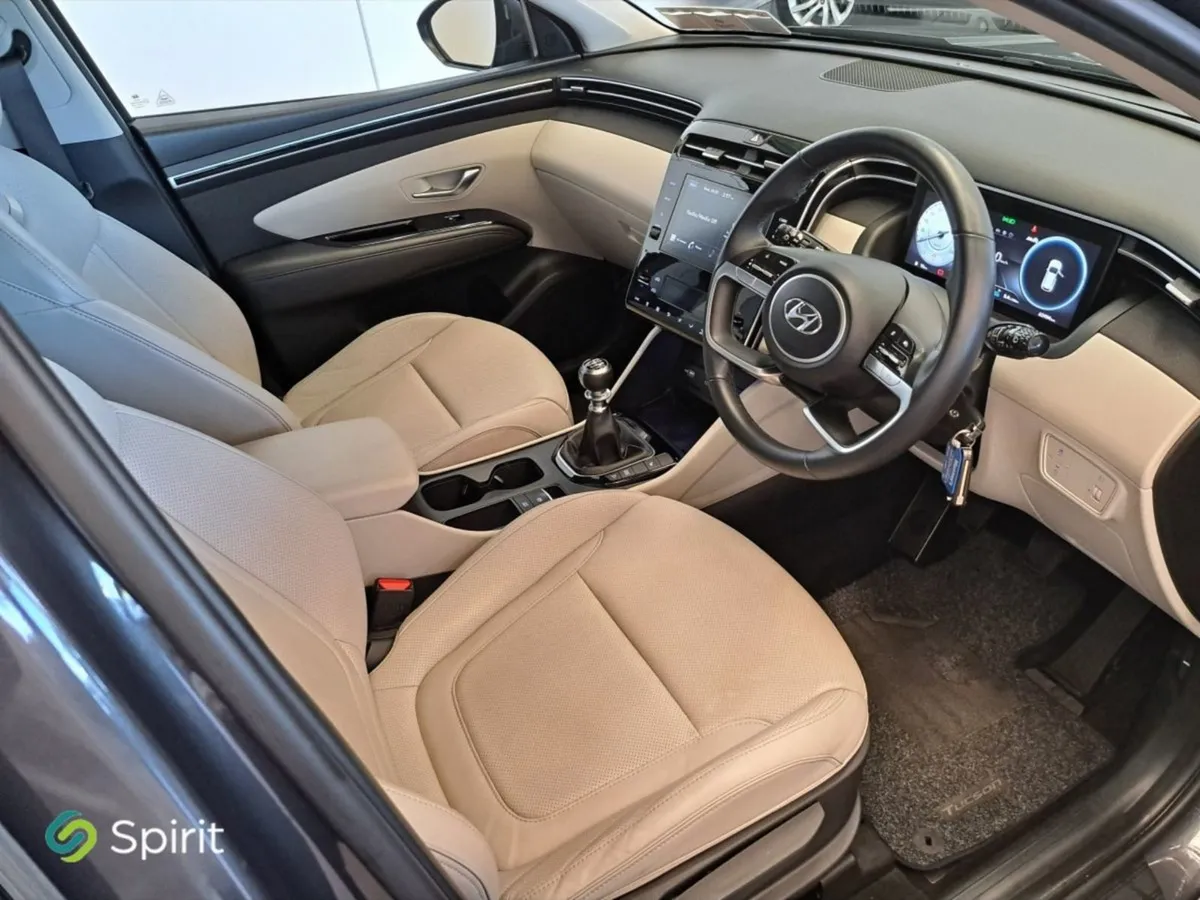 Hyundai Tucson 2WD Executive  call John 0861913954 - Image 4