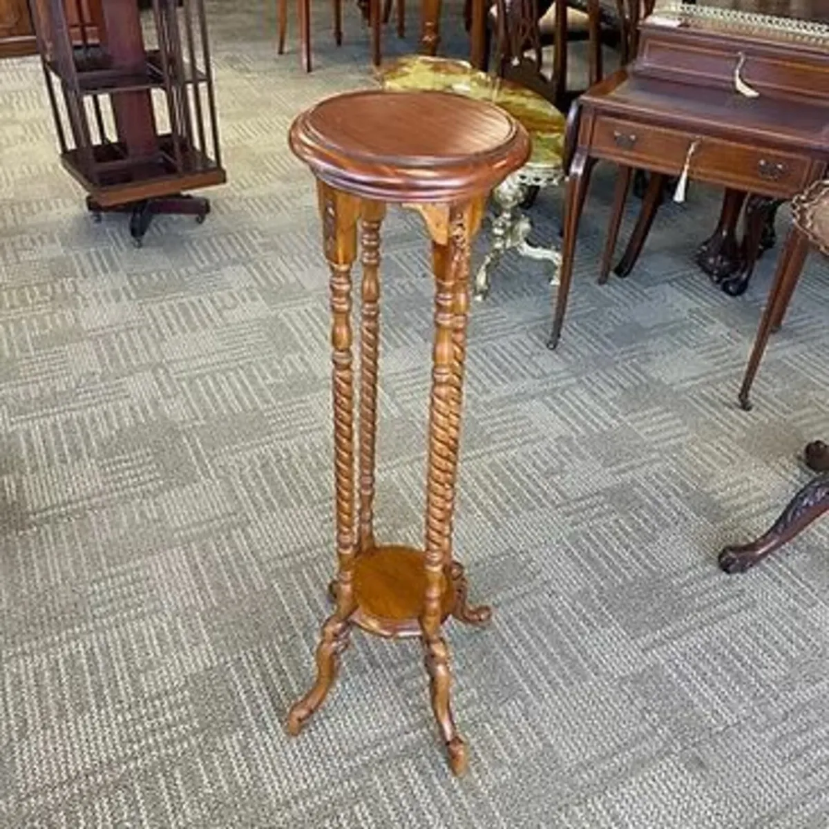 Beautiful mahogany barely twist plant pot stand. R