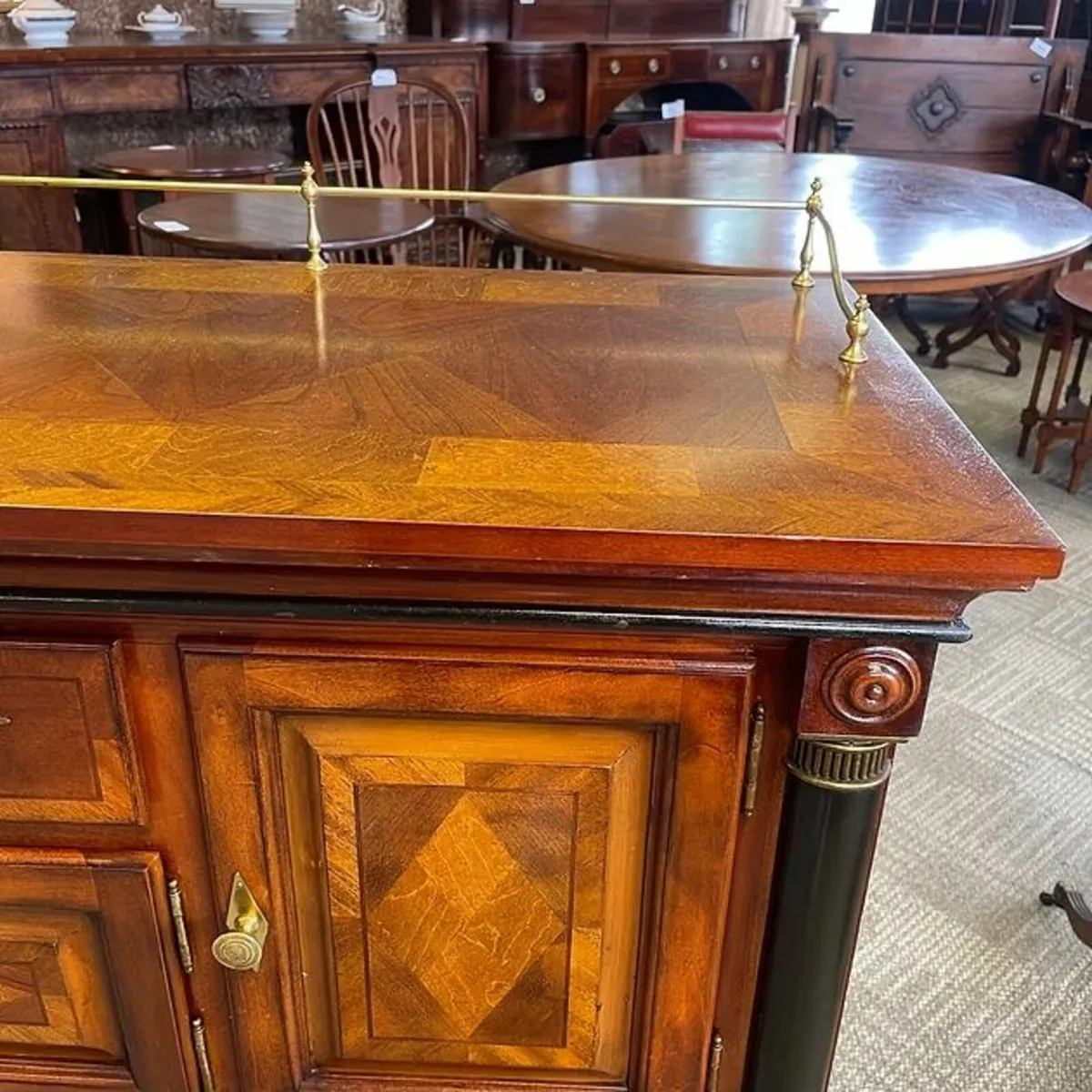 Stunning inlaid rosewood sideboard with brass gall - Image 2