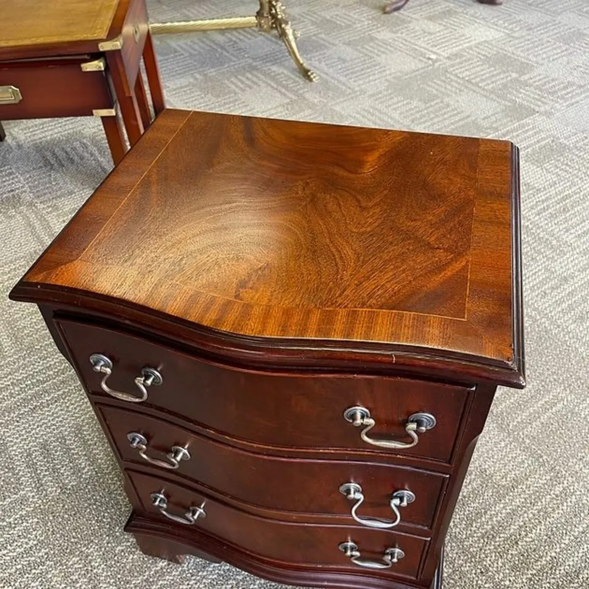 Stunning mahogany chest of three drawers. Refurbis - Image 2