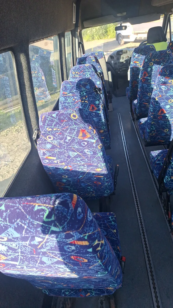 40 x Buckingham Seats For Sale - Image 3