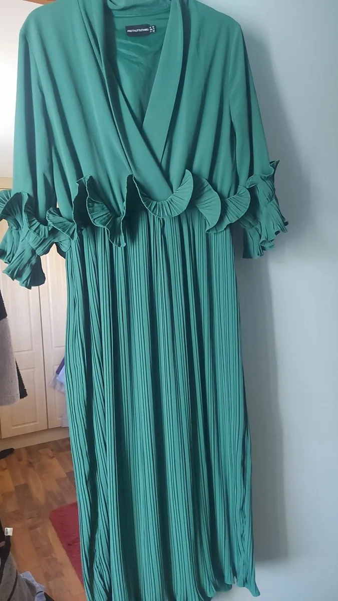Beautiful Dress - Image 1