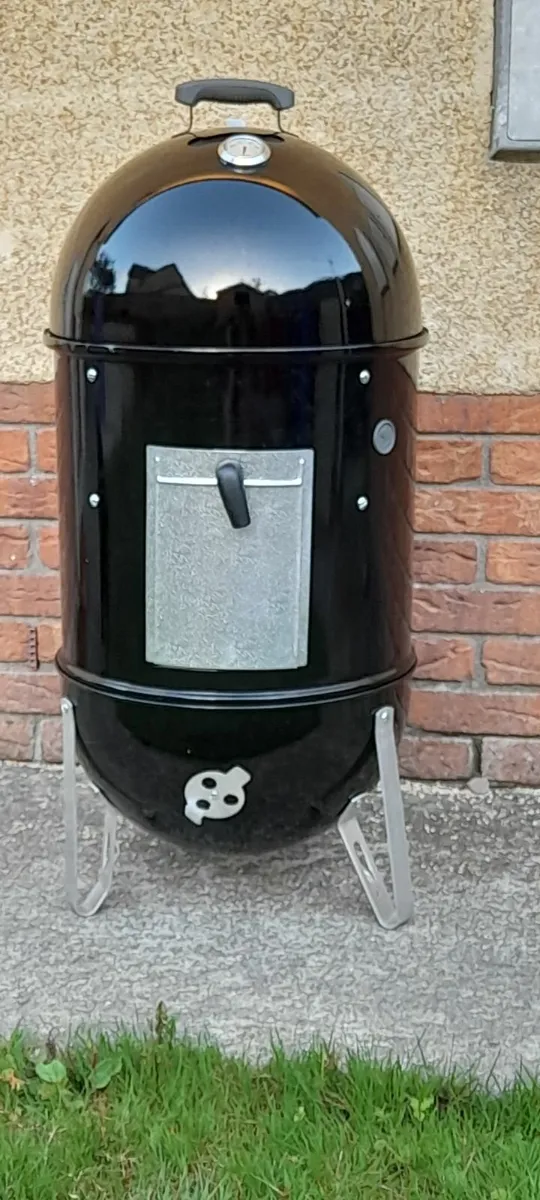 57cm Weber Smokey Mountain Cooker - Image 1