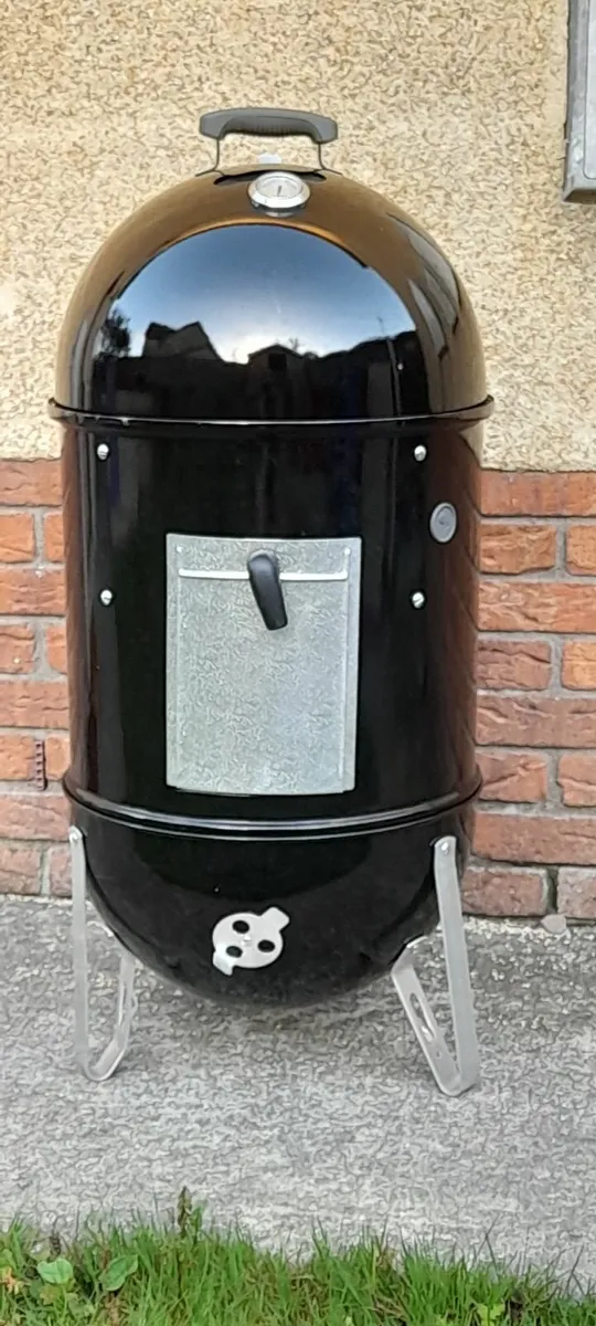 57cm Weber Smokey Mountain Cooker - Image 4