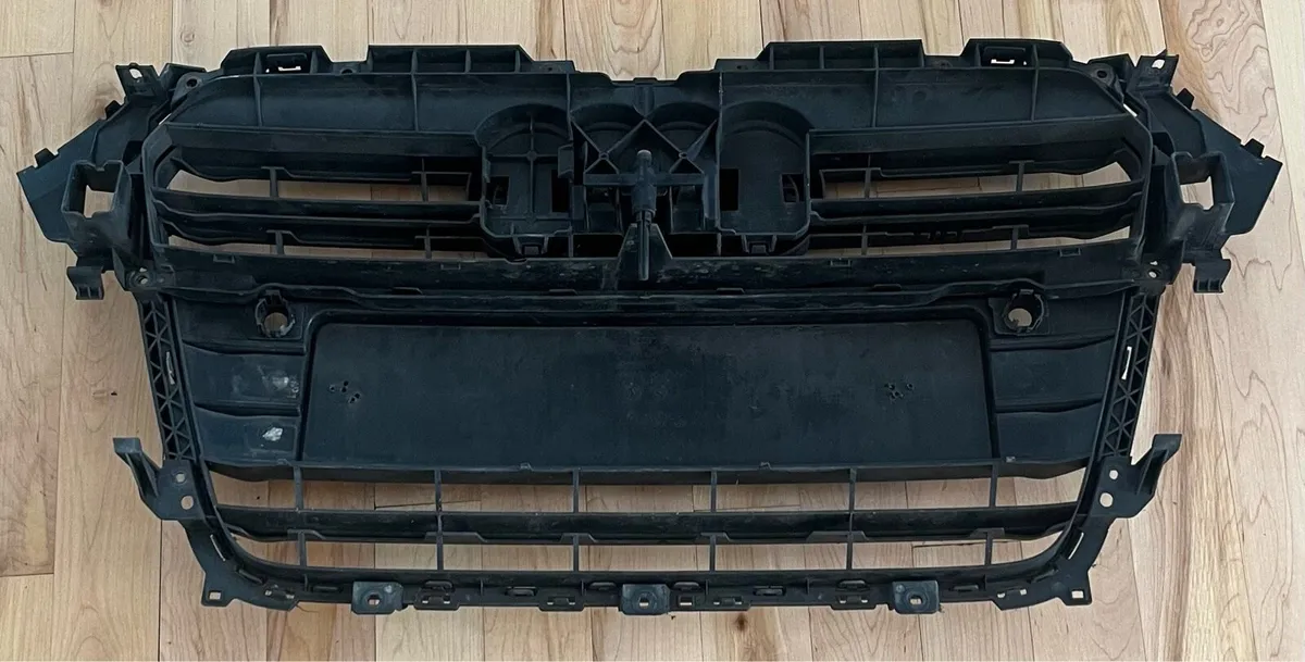 B8.5 Audi A4 S-Line Black Edition Grille - Image 2