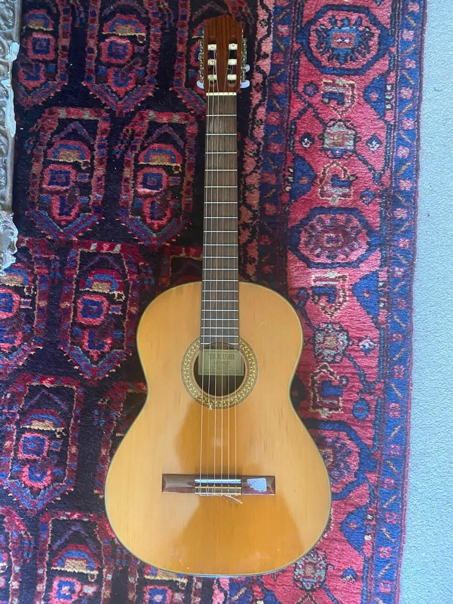 Classical guitar Takumi - Image 1