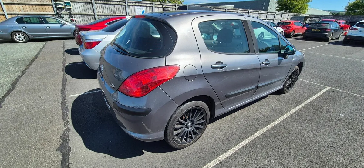 Peugeot 308 2009 1.6 HDi Diesel - Image 2