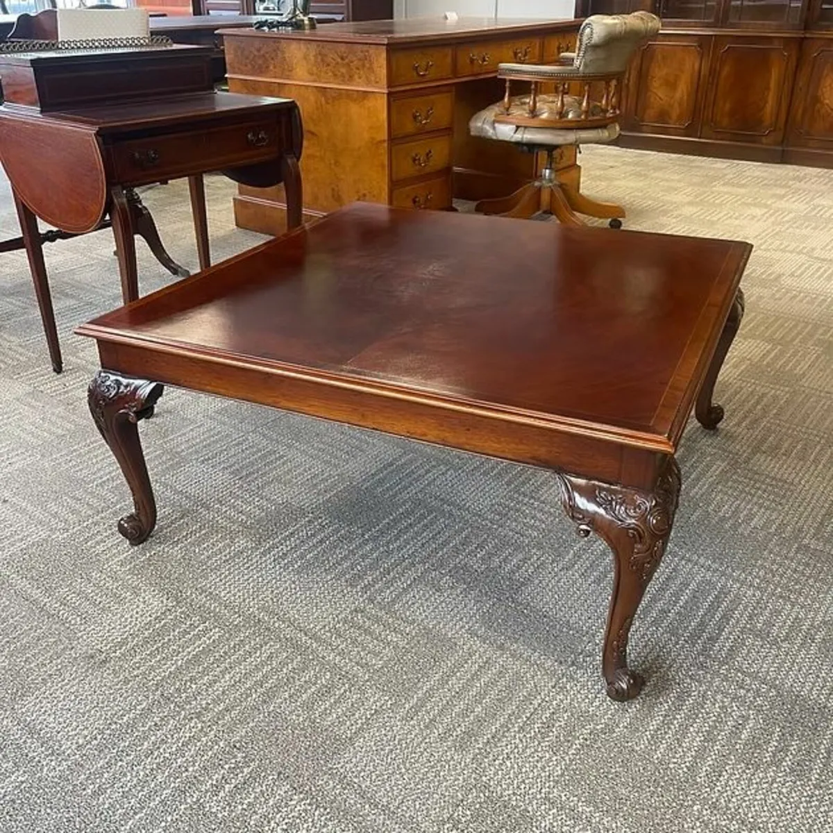 Fabulous mahogany coffee table - Image 1