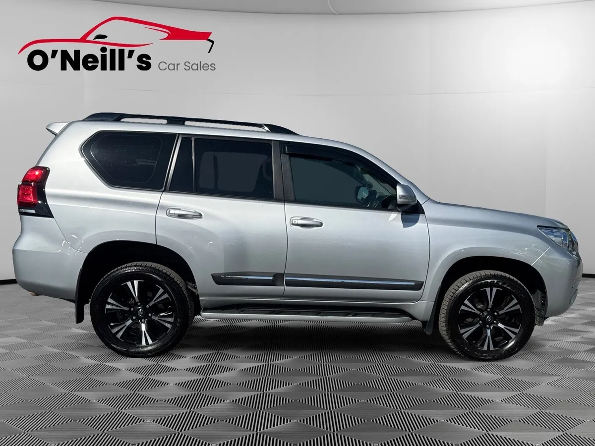 Toyota Land Cruiser 2023 LWB COMMERCIAL AUTO 4DR - Image 2