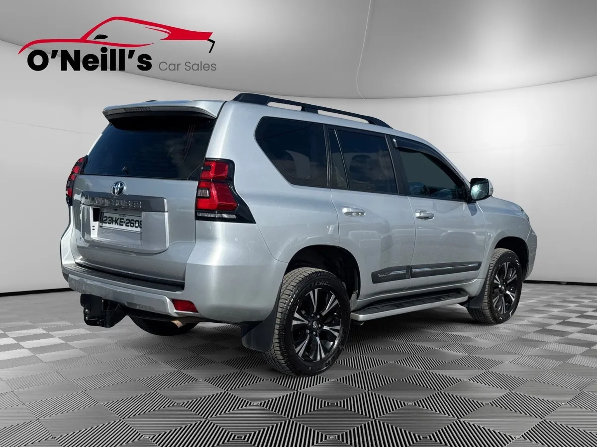 Toyota Land Cruiser 2023 LWB COMMERCIAL AUTO 4DR - Image 3
