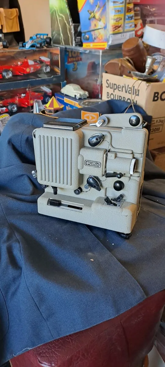 Vintage Retro Eumig Canera Projector - Image 4
