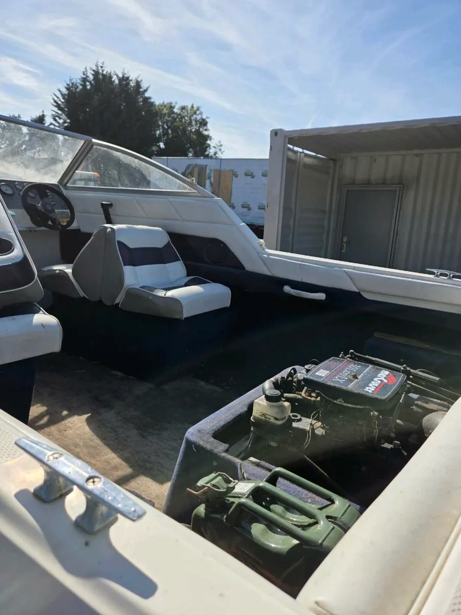 Bayliner Capri - Image 4