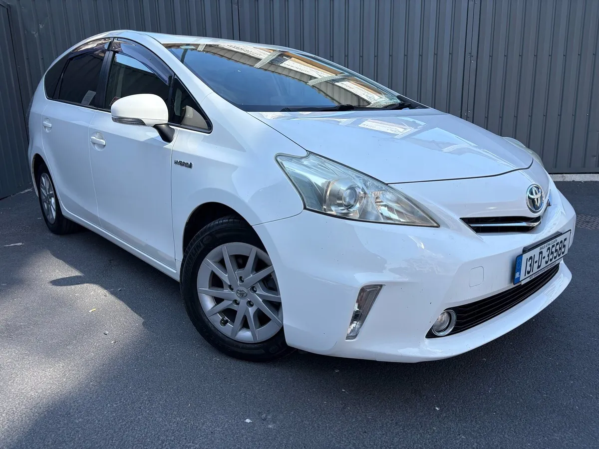 Toyota Prius Alpha 7 seats /New NCT - Image 1
