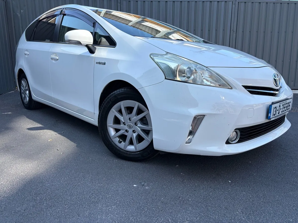 Toyota Prius Alpha 7 seats /New NCT - Image 2