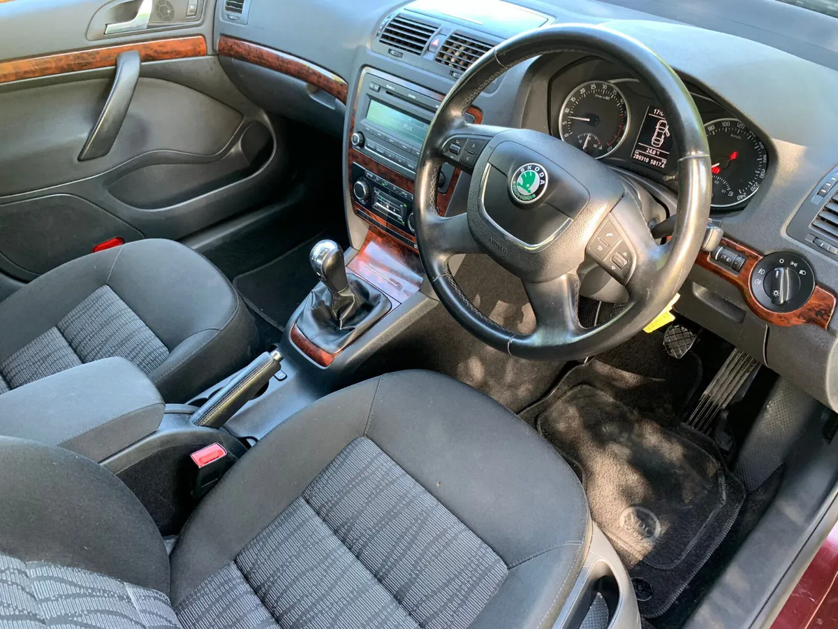 Skoda Octavia 2010 1.6 TDI new nct 4/26 tax 7/25 - Image 3