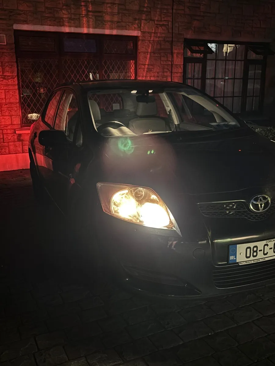 2008 Toyota Auris - Image 1