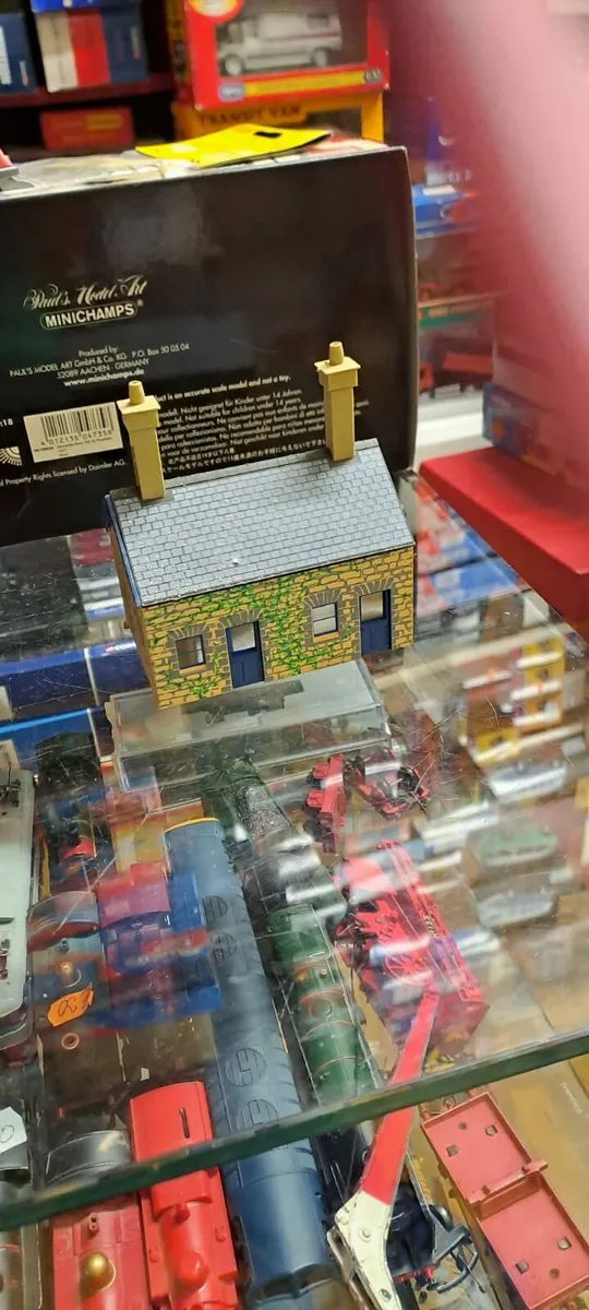 Hornby OO Gauge Station Cottage Building - Image 2