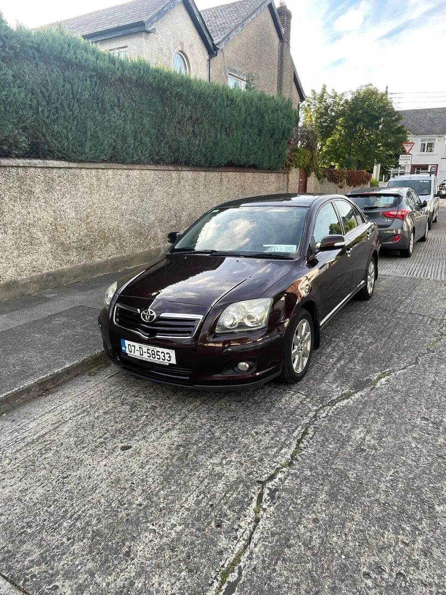 Toyota Avensis - Image 1