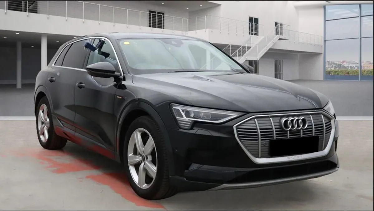 AUDI E-TRON TECHNIK 55 QUATTRO // PAN SUNROOF - Image 1