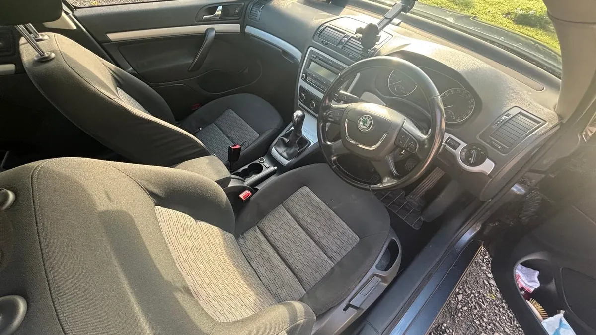 Skoda Octavia 2010 - Image 1