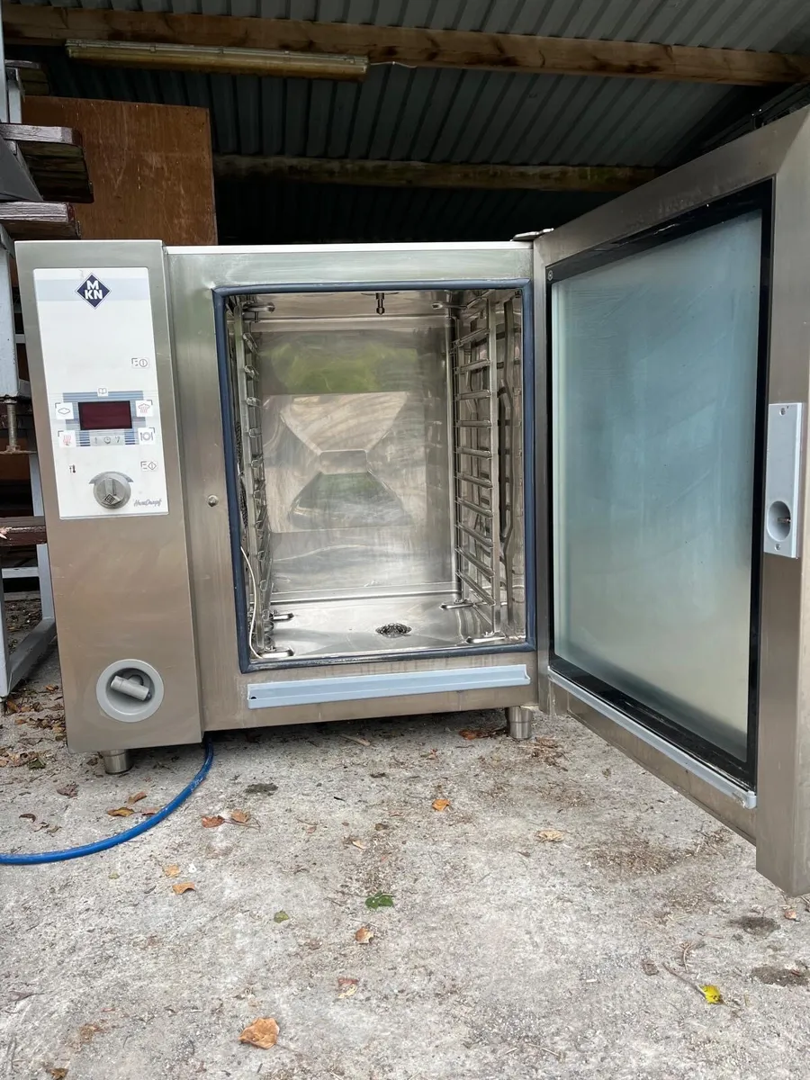 Combi oven - Image 1