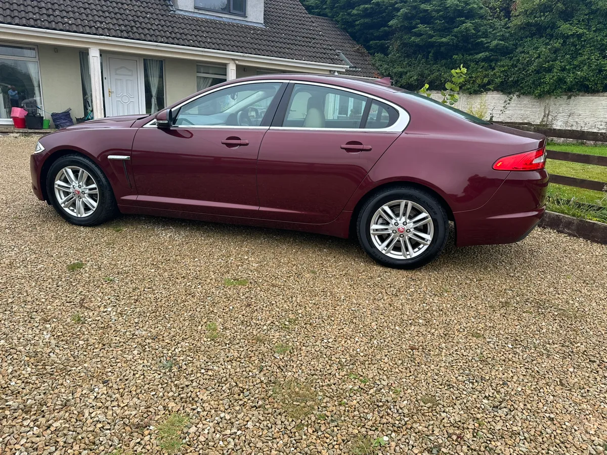 Jaguar XF 2.2 160BHP Auto 2015 - Image 4