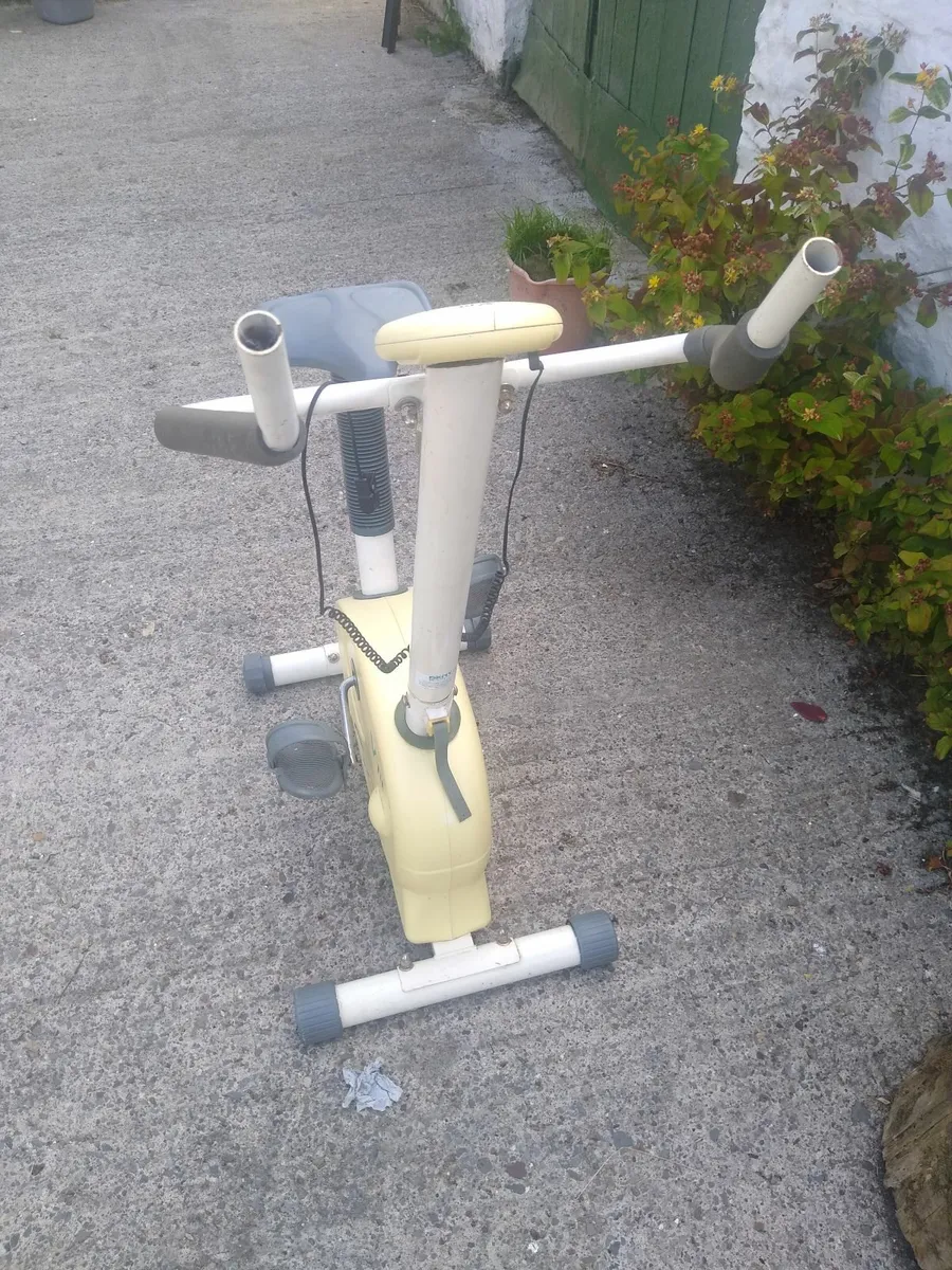 Exercise bike - Image 2