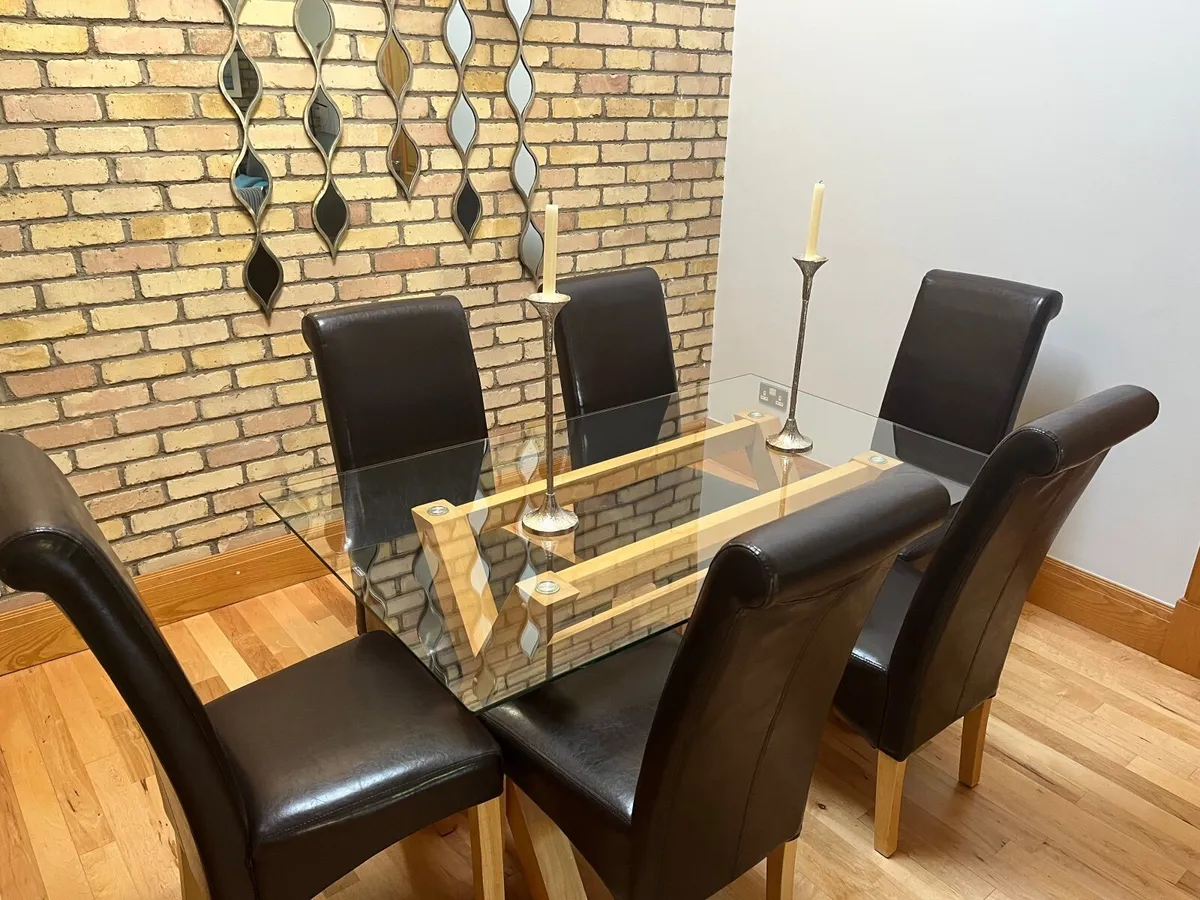 Glass dining room table and 6 x chairs - Image 4