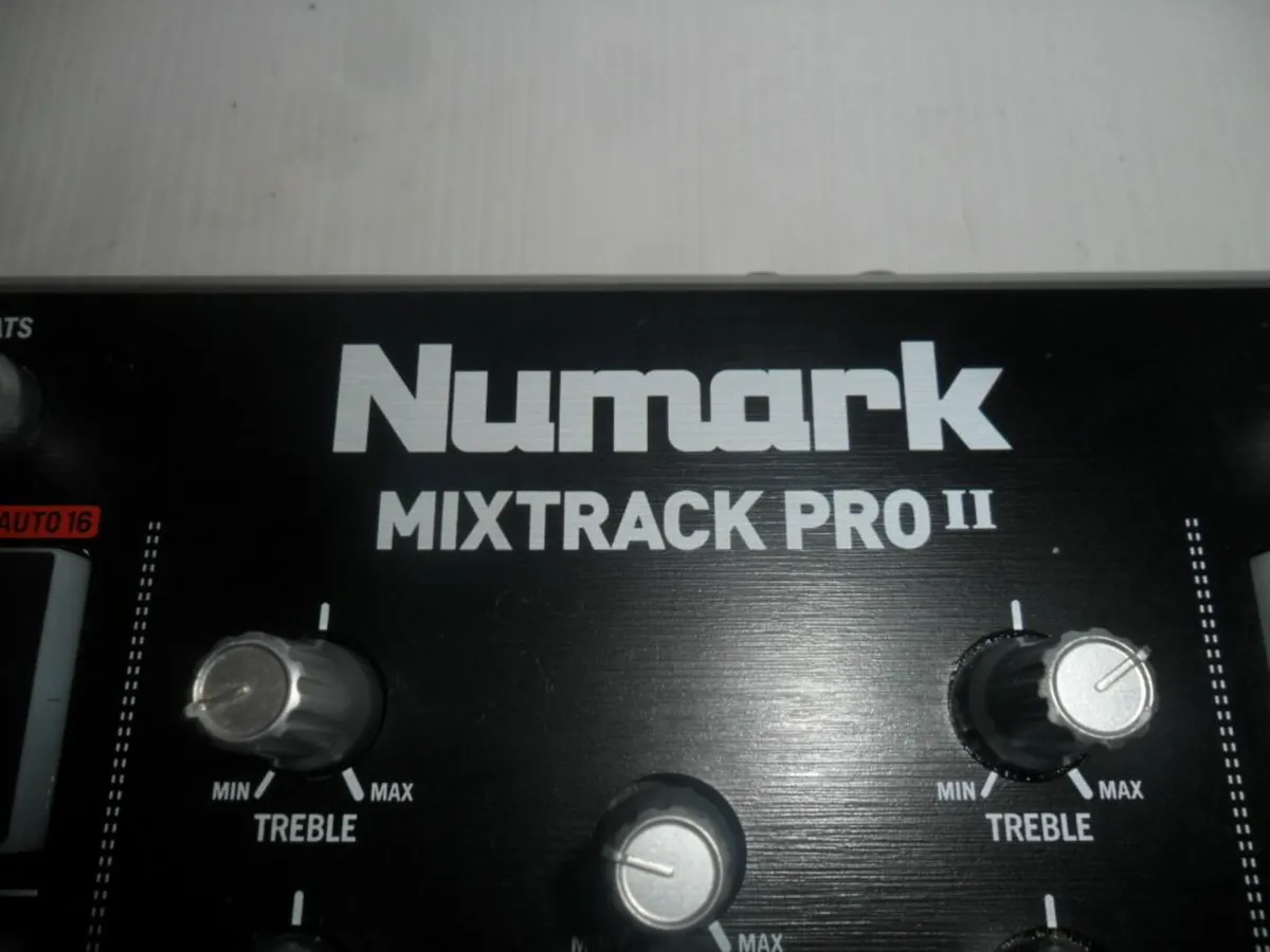 Numark Mix Track Pro 2 Mixer - Image 4