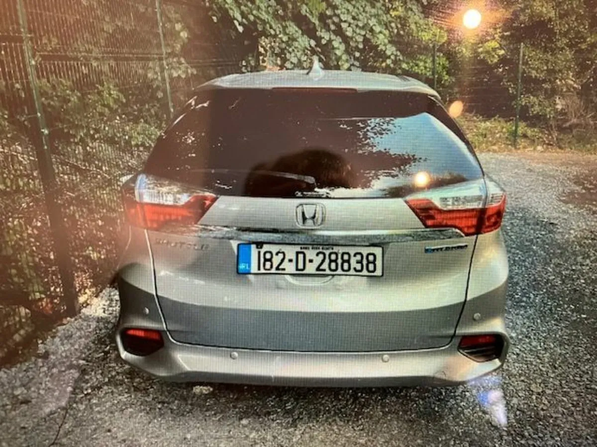 Honda Shuttle 2018 HYBRID LOW MILAGE - Image 3