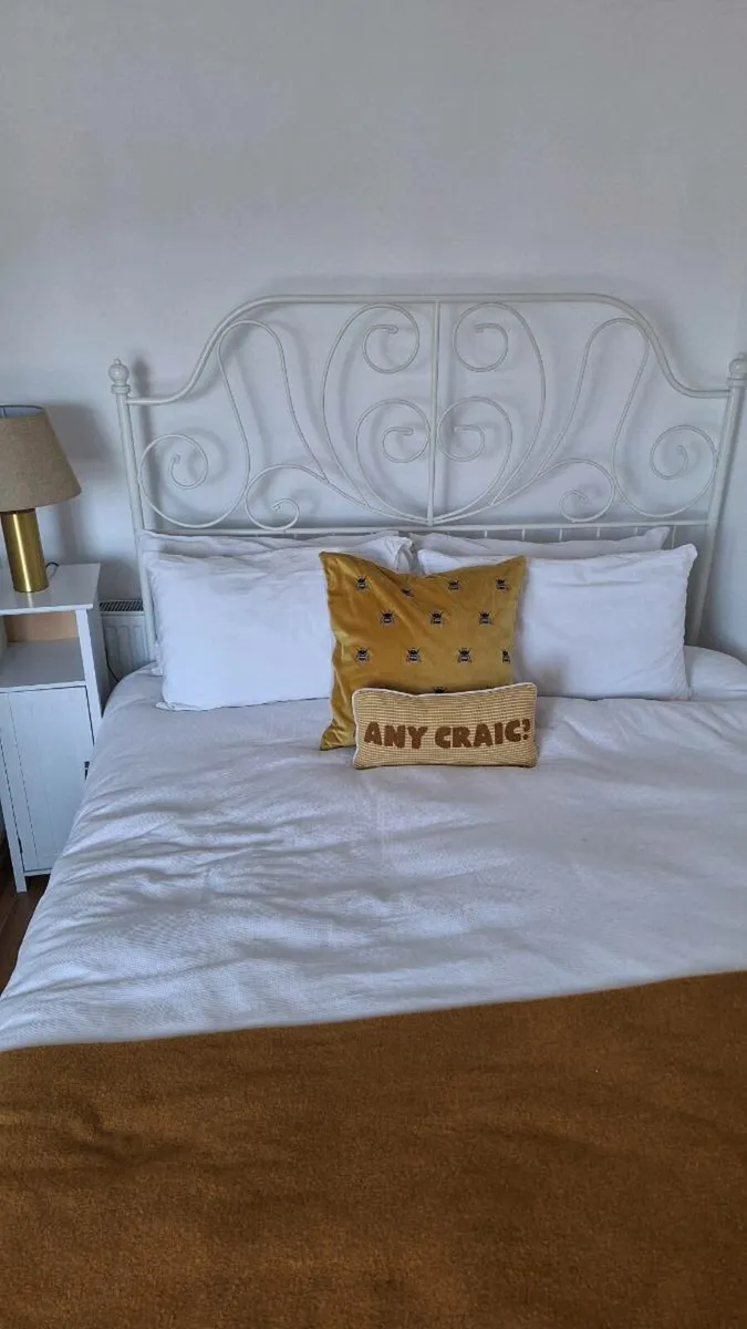 King-size bed - Image 2