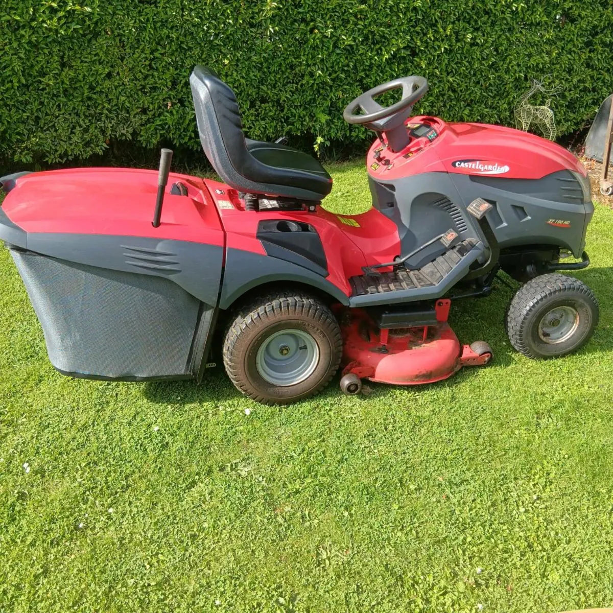 Castlegarden hydrostatic 500cc Briggs engine - Image 1