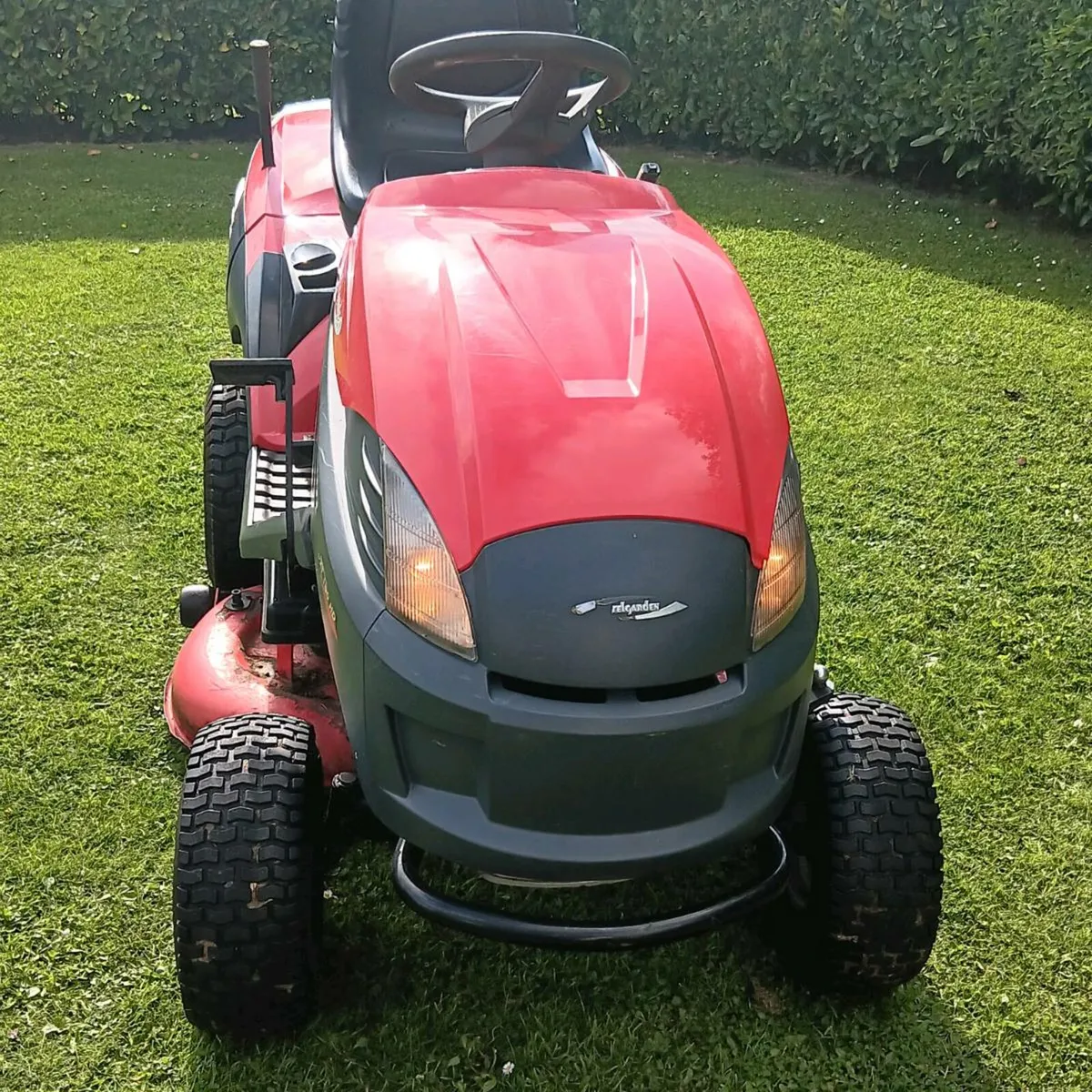 Castlegarden hydrostatic 500cc Briggs engine - Image 4