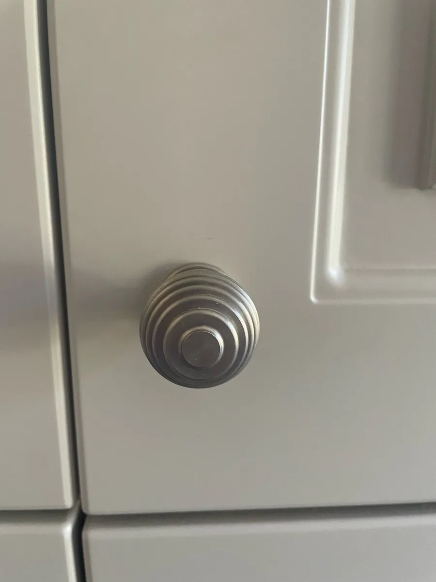 Kitchen door handles - Image 1