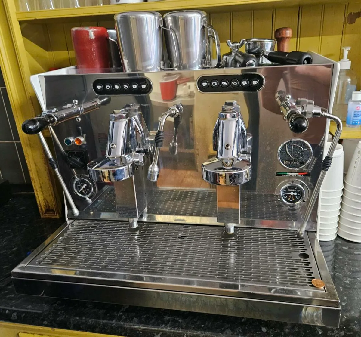 Industrial coffee machine