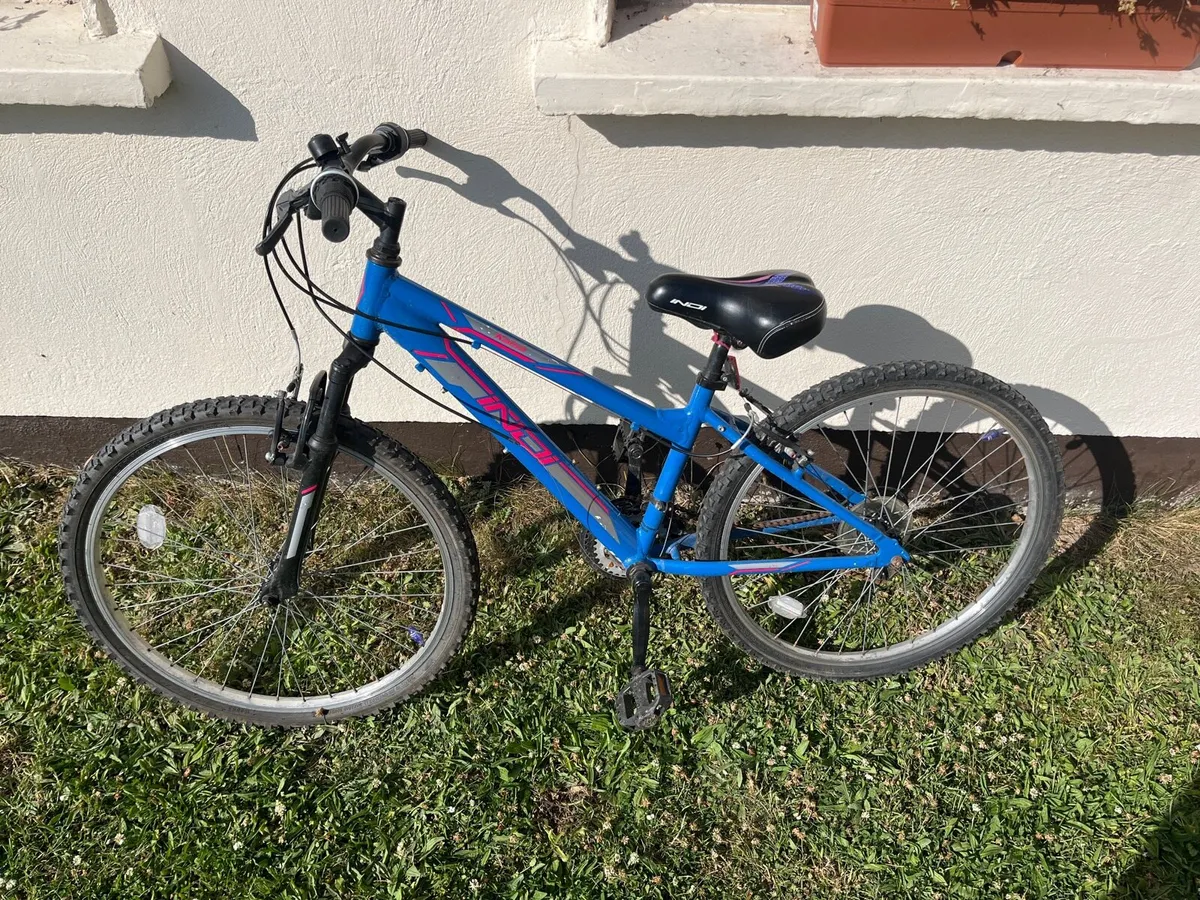 Childrens bike - Image 1