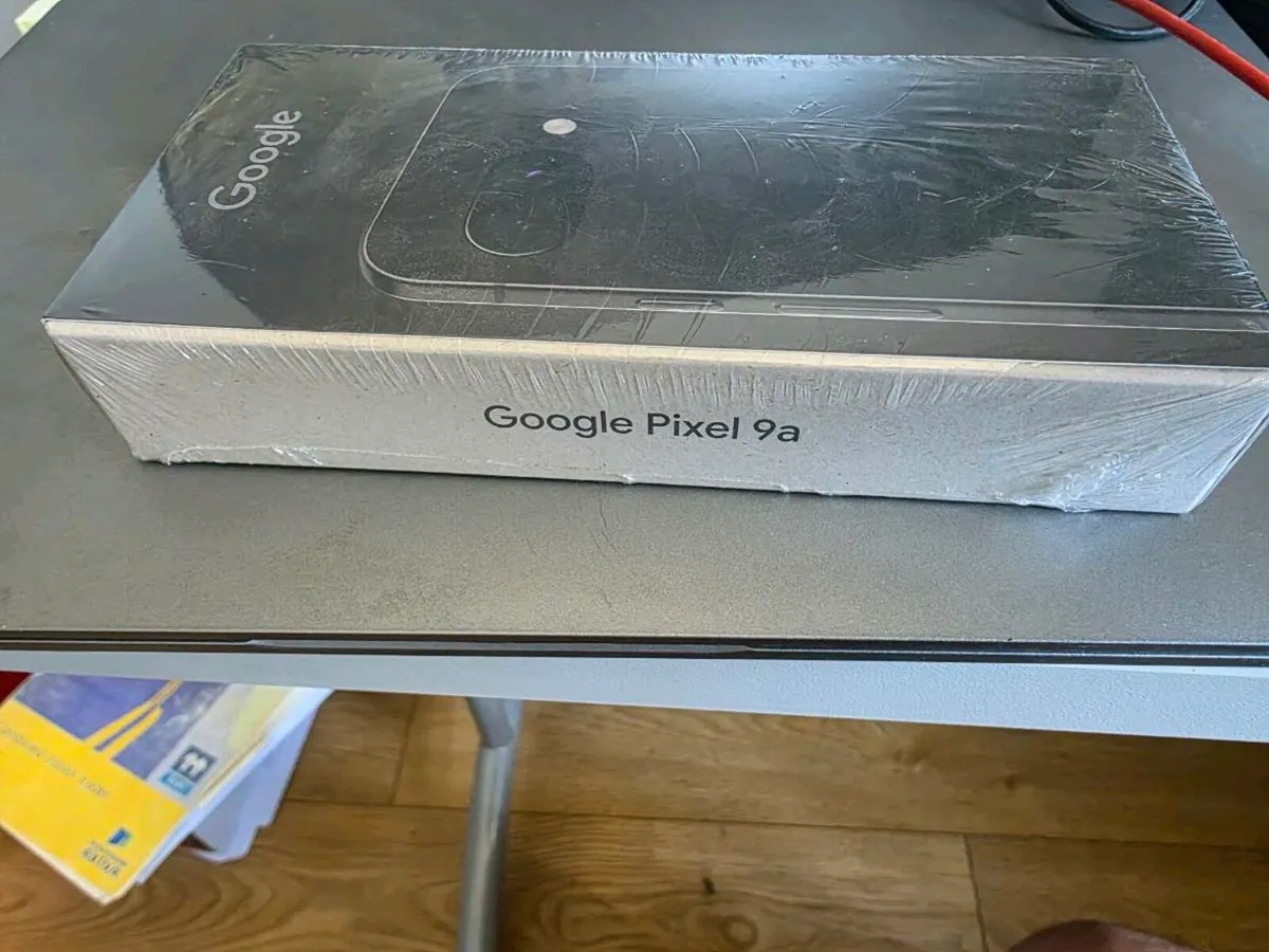 Google Pixel 9a **brand new** - Image 4