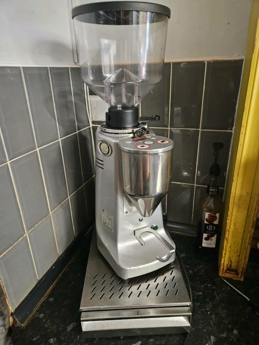 Industrial coffee grindr - Image 1