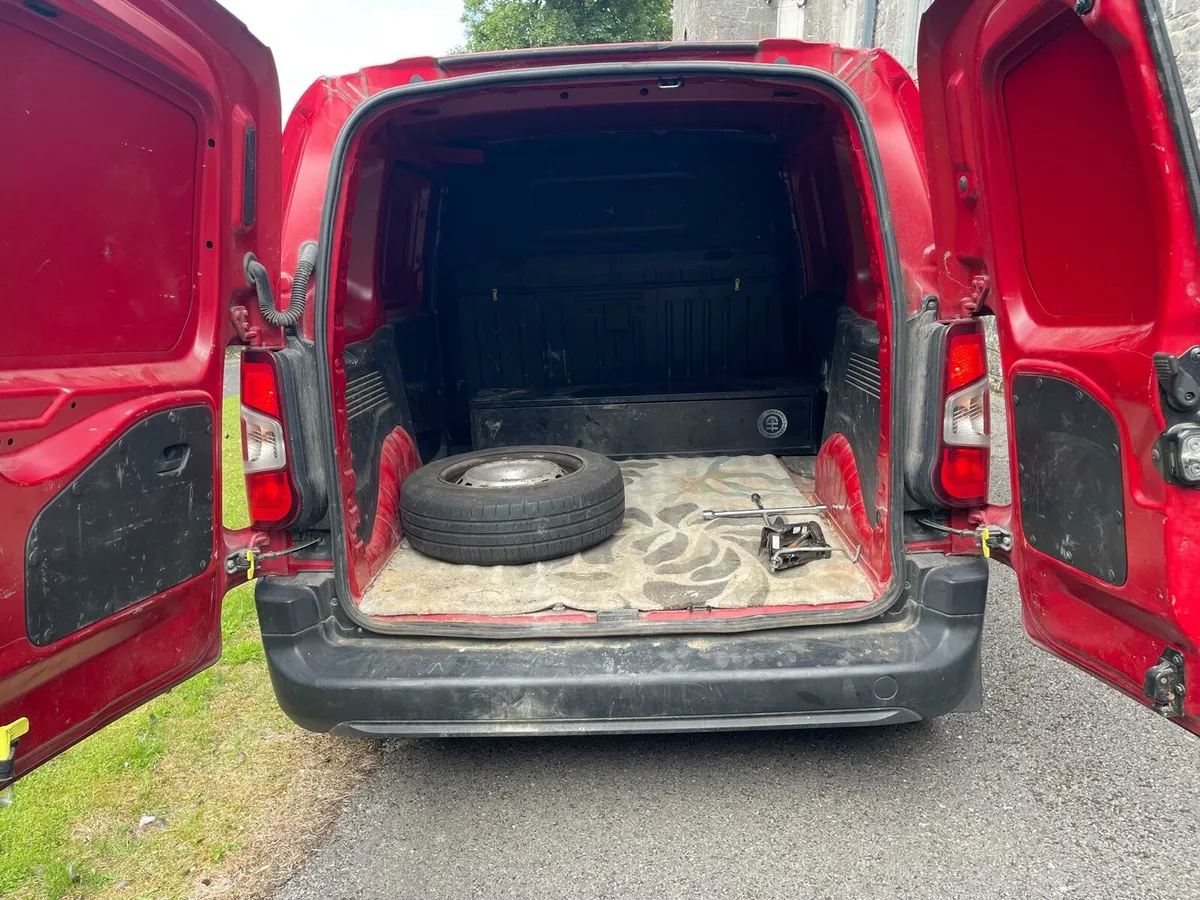 Opel Combo - Image 4