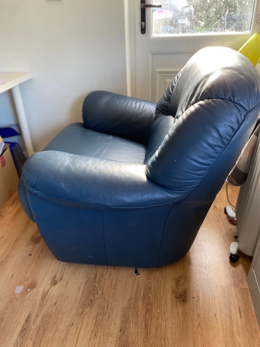 Armchair - Image 3