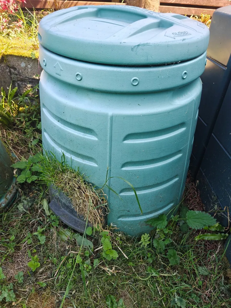 Compost bin