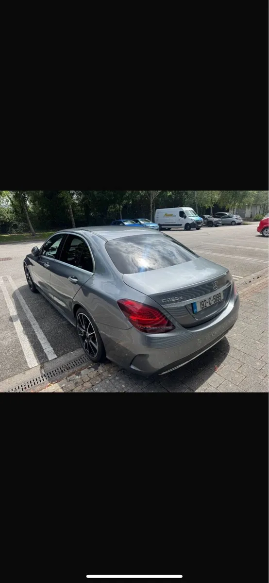 Mercedes Benz C200D Amg line premium - Image 2